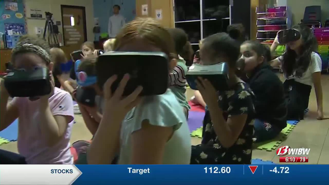  Topeka elementary school students take field trips across the world thanks to VR